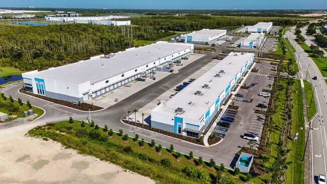 Plus de détails pour 16200 Ben Hill Griffin Pky, Fort Myers, FL - Bureau, Industriel/Logistique à louer