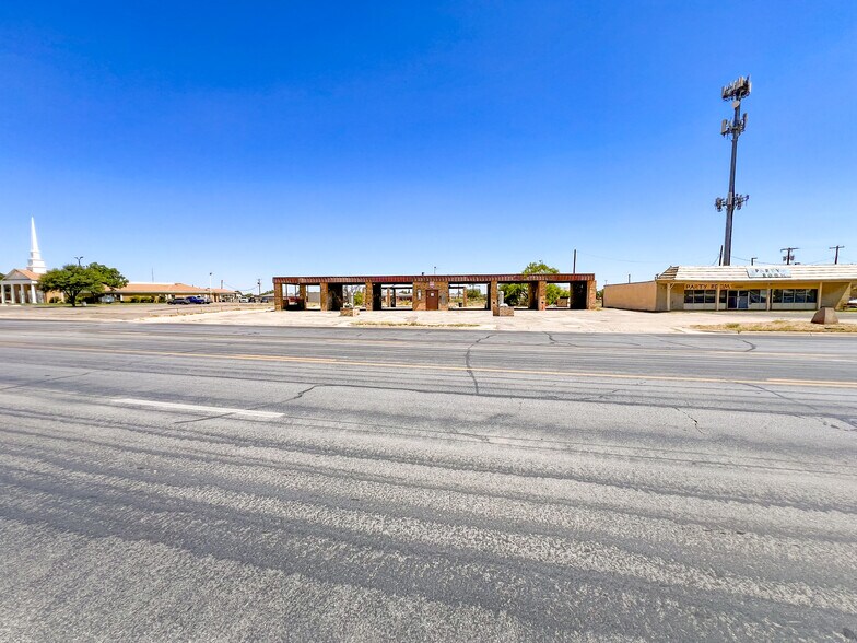 4406 Illinois Ave, Midland, TX à vendre - Photo de l’immeuble – Image 2 sur 10