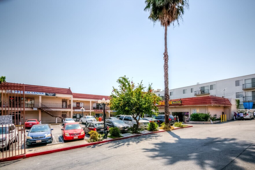 505-545 S Alvarado St, Los Angeles, CA à louer - Photo de l’immeuble – Image 2 sur 12
