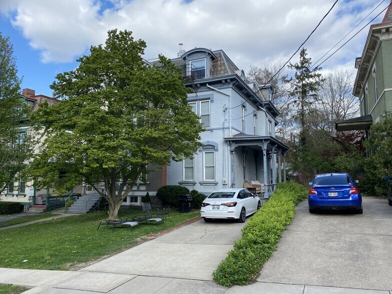 2640 Bellevue Ave, Cincinnati, OH à vendre - Photo principale – Image 1 sur 1