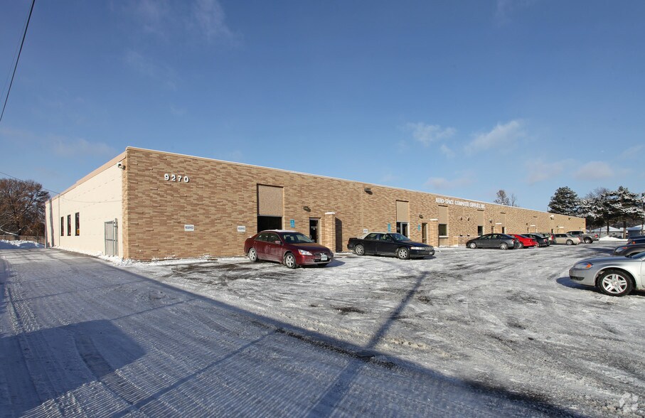 9270 S Bryant Ave, Bloomington, MN à vendre - Photo principale – Image 1 sur 2