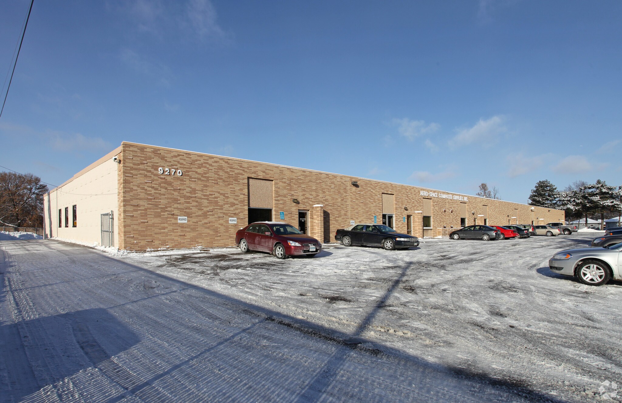 9270 S Bryant Ave, Bloomington, MN à vendre Photo principale– Image 1 sur 3
