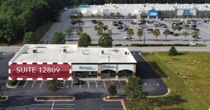 805 Towne Centre Blvd, Clayton, NC à louer Aérien– Image 1 sur 1