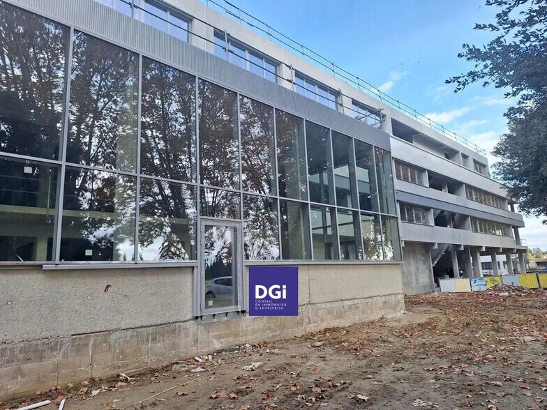 Bureau dans Bouillargues à vendre - Photo de l’immeuble – Image 2 sur 6