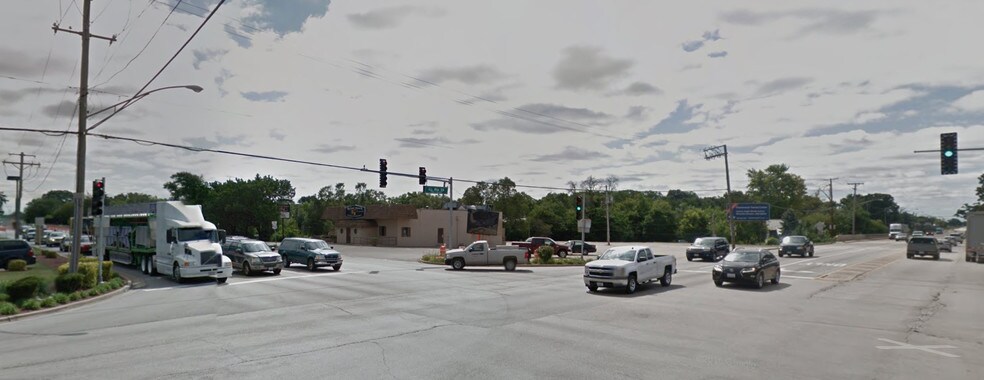 103 E Jefferson St, Shorewood, IL à louer - Photo de l’immeuble – Image 2 sur 3