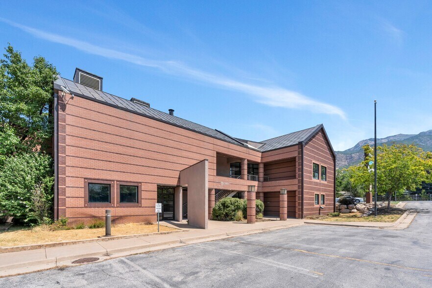 3625 Harrison Blvd, Ogden, UT à louer - Photo de l’immeuble – Image 3 sur 44