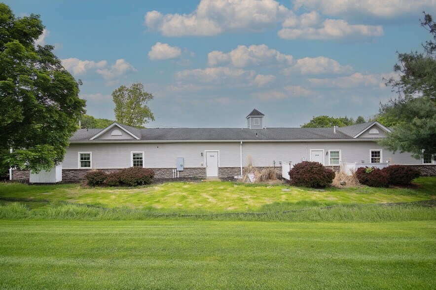 1559 Route 82, Hopewell Junction, NY à louer - Photo de l’immeuble – Image 2 sur 32