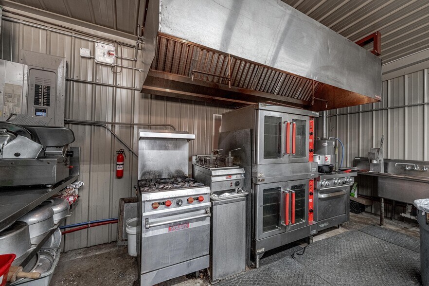 6746 Baton Rouge ave, Mansura, LA à vendre - Photo de l’immeuble – Image 2 sur 6