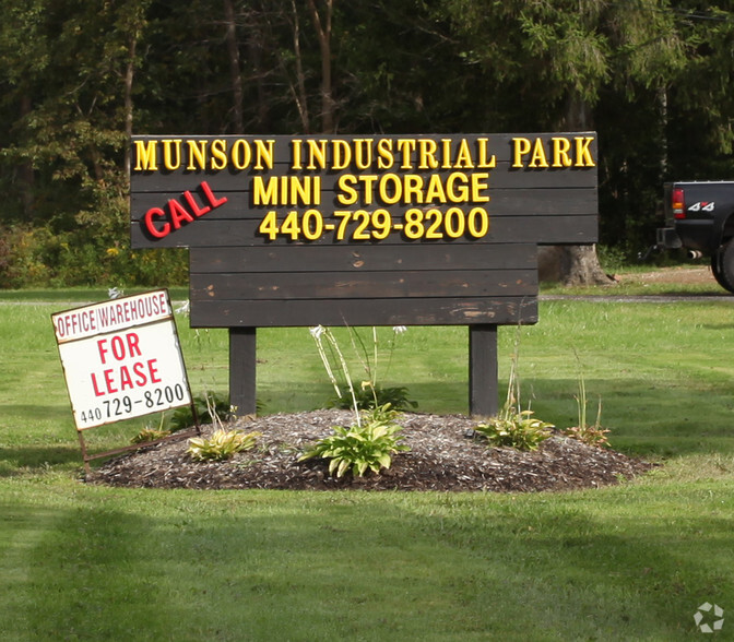11993 Ravenna Rd, Chardon, OH à louer - Photo de l’immeuble – Image 3 sur 4