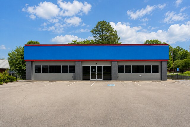 905 S Rogers St, Clarksville, AR à louer Photo de l’immeuble– Image 1 sur 21