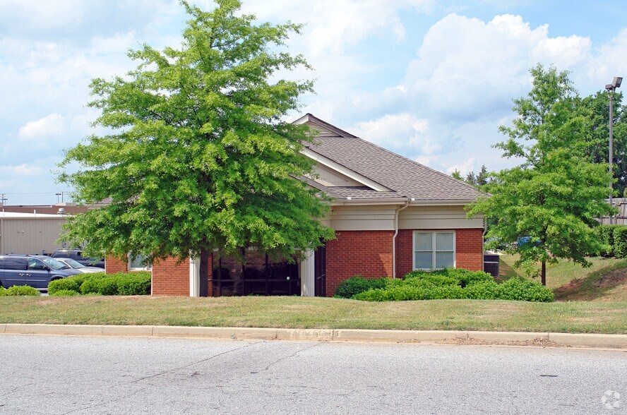 35 Ray E Talley Ct, Simpsonville, SC à louer - Photo de l’immeuble – Image 3 sur 25