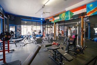 4228 Melrose Ave, Los Angeles, CA à louer Photo intérieure– Image 2 sur 8