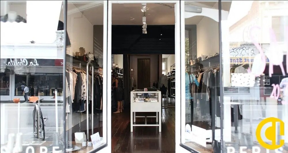 Local commercial dans Lyon à louer Photo de l’immeuble– Image 1 sur 2