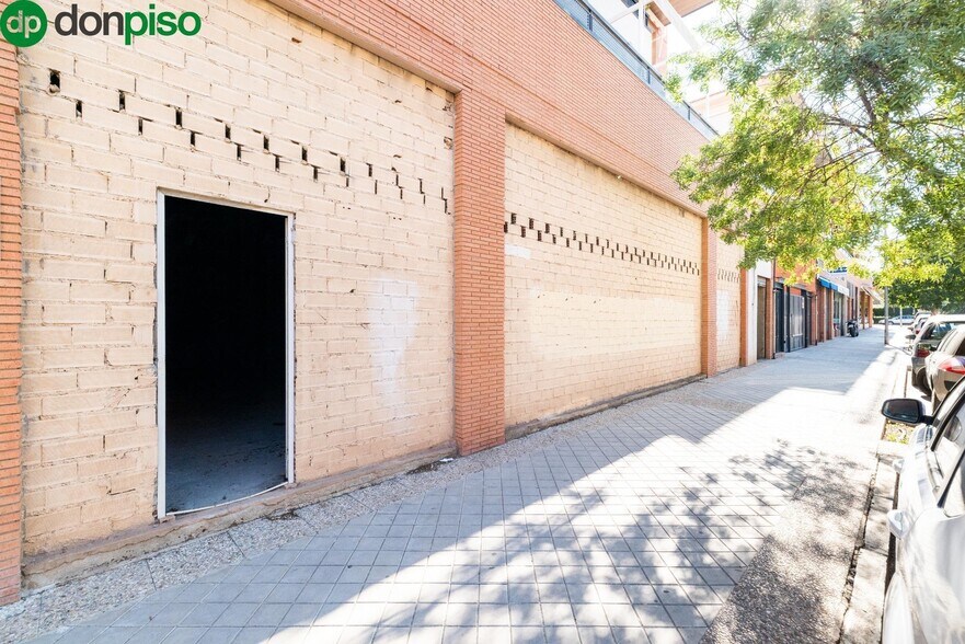Calle Torre de las Cabezas, 12, Granada, Granada à vendre - Photo de l’immeuble – Image 2 sur 17