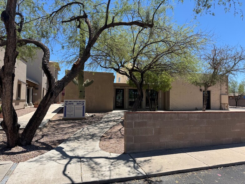 3071 N Swan Rd, Tucson, AZ à louer - Photo de l’immeuble – Image 2 sur 26