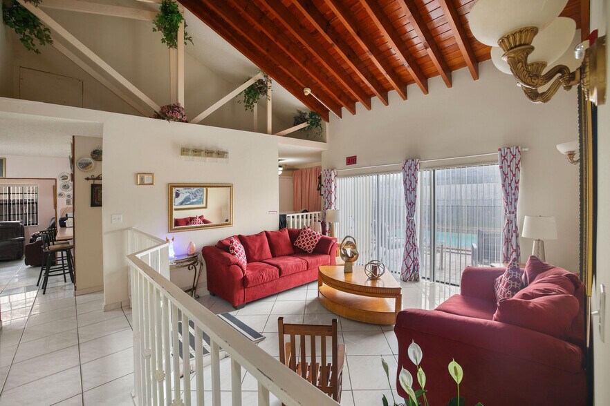 NW 127 Ave and 104 STreet, Miami, FL à vendre - Photo de l’immeuble – Image 3 sur 25