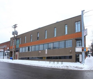 Plus de détails pour 701 S Crouse Ave, Syracuse, NY - Bureau/Local commercial à louer