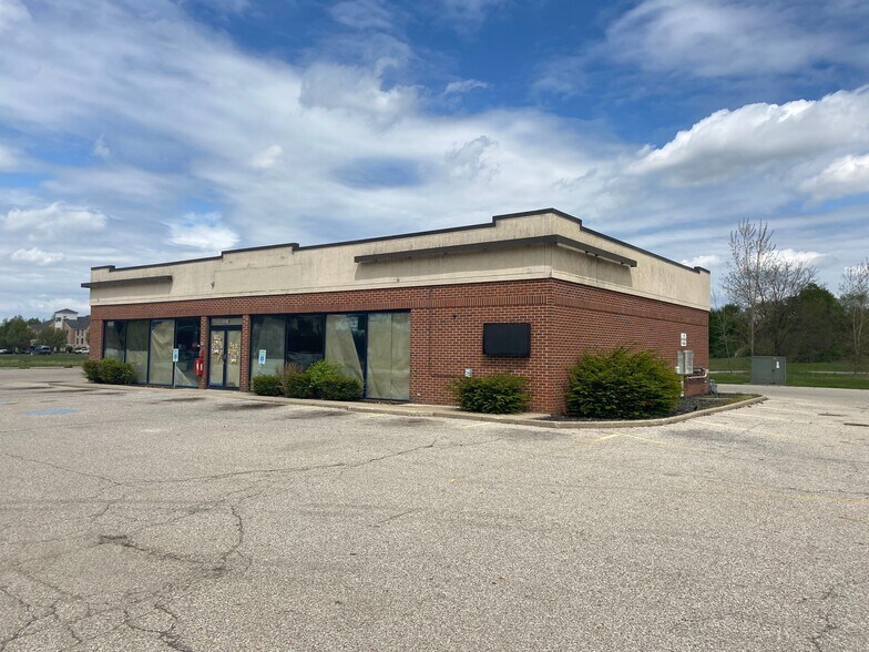 3624 S Nappanee St, Elkhart, IN à louer - Photo de l’immeuble – Image 2 sur 9