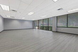 7920 Elmbrook Dr, Dallas, TX à louer Photo intérieure– Image 1 sur 2