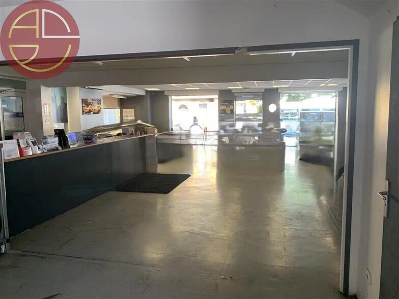 Local commercial dans Toulouse à louer - Hall d’entrée – Image 2 sur 10
