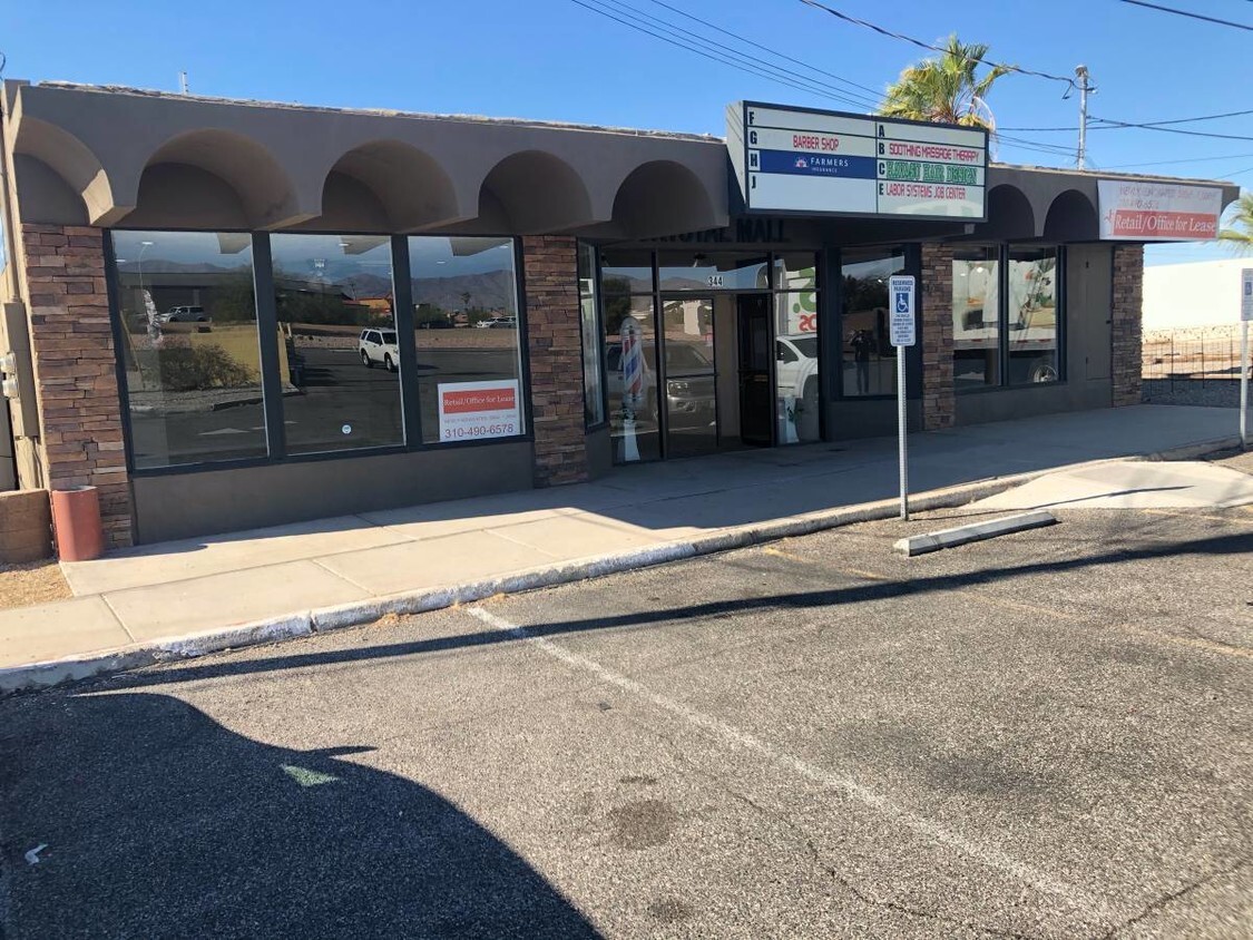344 London Bridge Rd, Lake Havasu City, AZ à louer Photo de l’immeuble– Image 1 sur 7