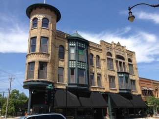 Plus de détails pour 505 N Main St, Oshkosh, WI - Bureau à louer