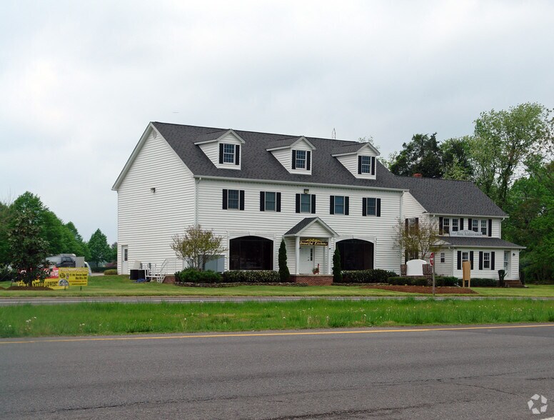 2015-2025 Chaneyville Rd, Owings, MD à louer - Photo principale – Image 1 sur 8