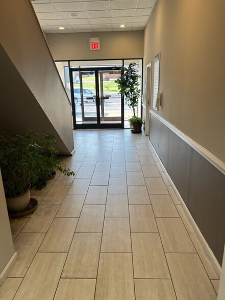 640 Spence Ln, Nashville, TN à louer - Photo intérieure – Image 3 sur 9