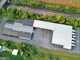 Plus de détails pour 345 Hill Rd, Womelsdorf, PA - Industriel/Logistique à louer