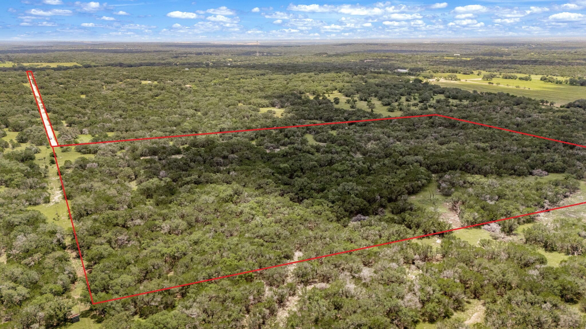 4601 County Road 251, Hondo, TX à vendre Photo principale– Image 1 sur 46
