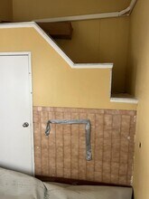 70-03 Myrtle Ave, Glendale, NY à vendre Photo intérieure– Image 1 sur 11