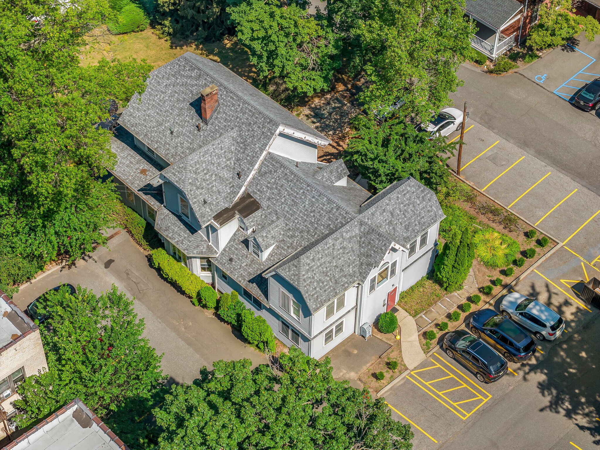 157 Engle St, Englewood, NJ à vendre Photo de l’immeuble– Image 1 sur 31