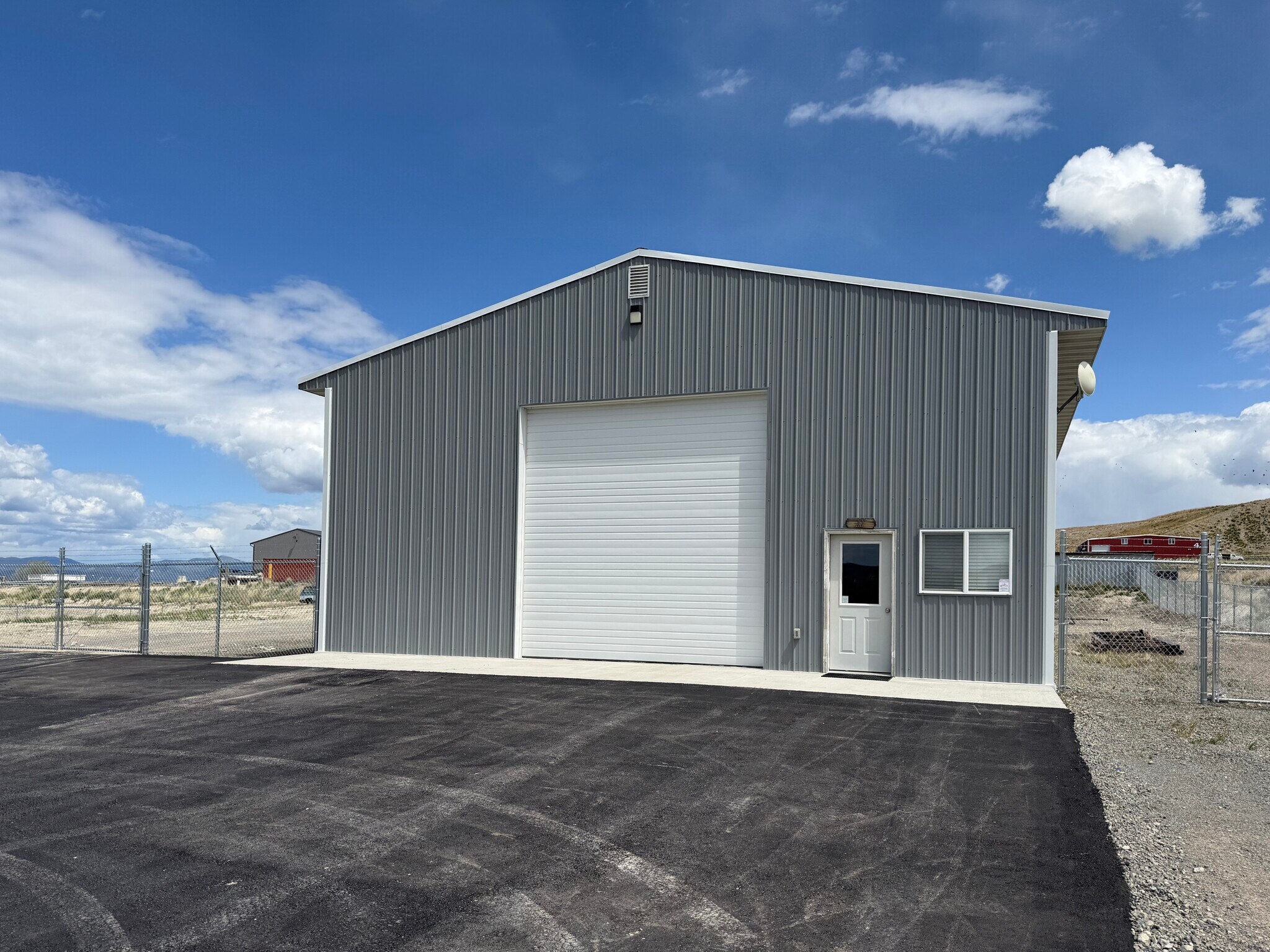 11 Industry Loop, East Helena, MT à louer Photo principale– Image 1 sur 22