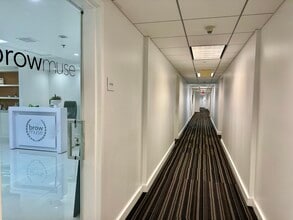 40 SW 13th St, Miami, FL à louer Photo intérieure– Image 2 sur 7