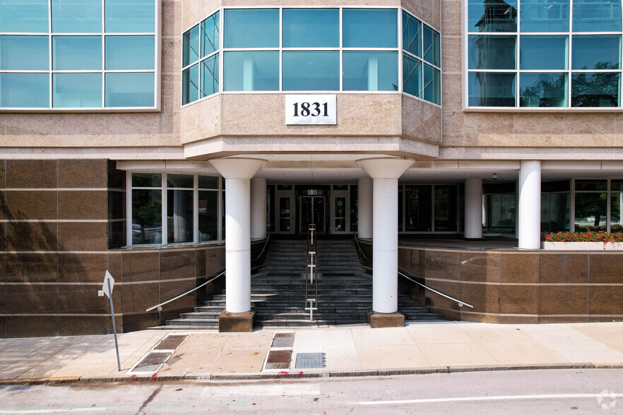 1831 Chestnut St, Saint Louis, MO à louer - Photo de l’immeuble – Image 3 sur 7