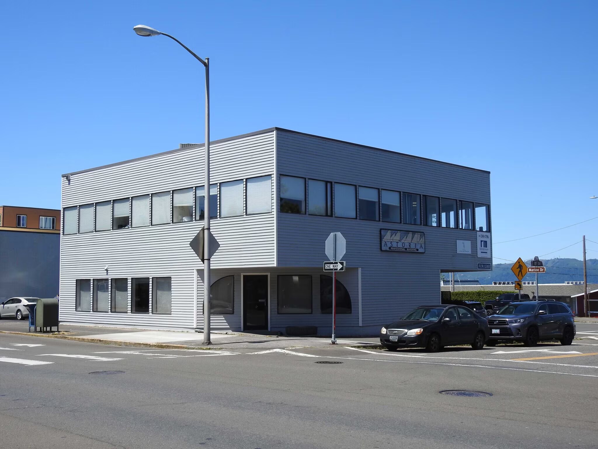 1490 Commercial St, Astoria, OR à louer Photo principale– Image 1 sur 15
