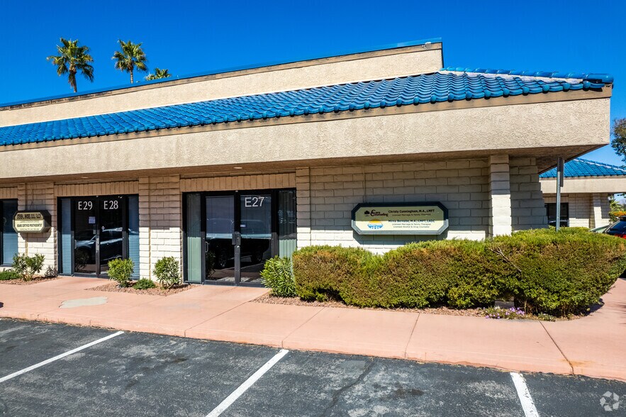 501 S Rancho Dr, Las Vegas, NV à louer - Photo de l’immeuble – Image 3 sur 7