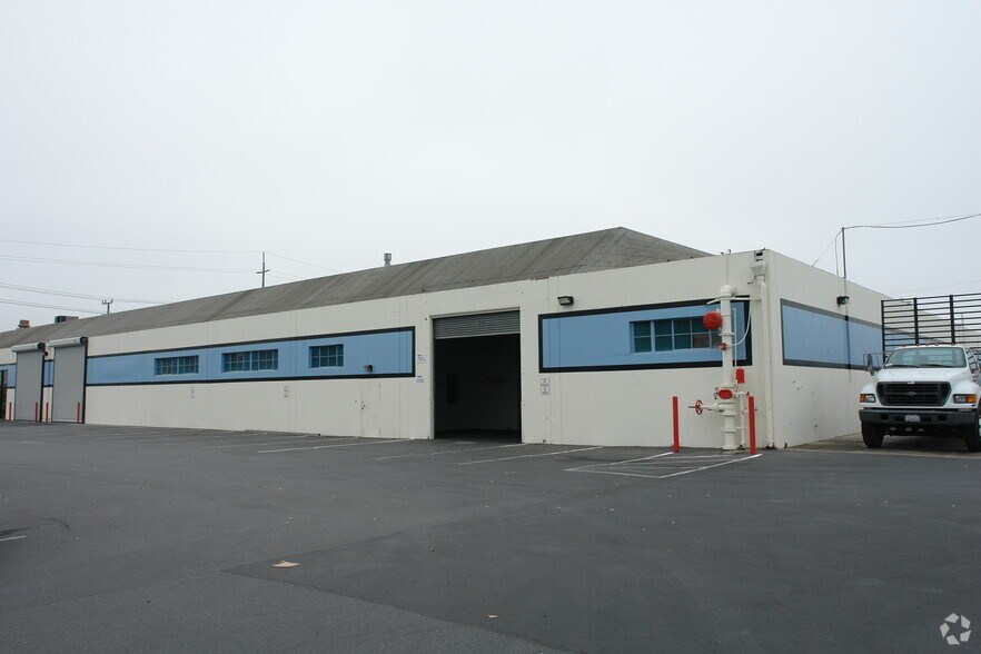 845 W Market St, Salinas, CA à louer - Photo de l’immeuble – Image 3 sur 3