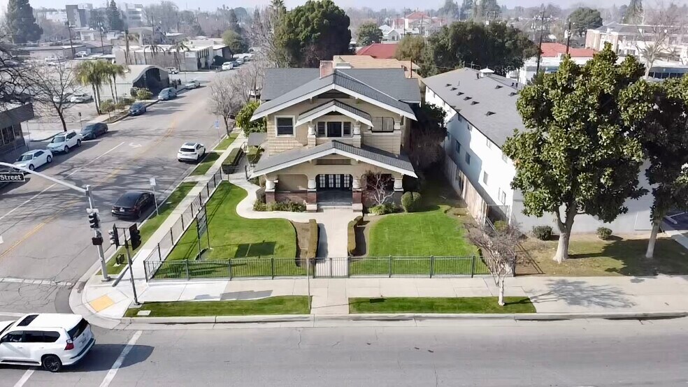 1701 F St, Bakersfield, CA à louer - Photo de l’immeuble – Image 3 sur 41