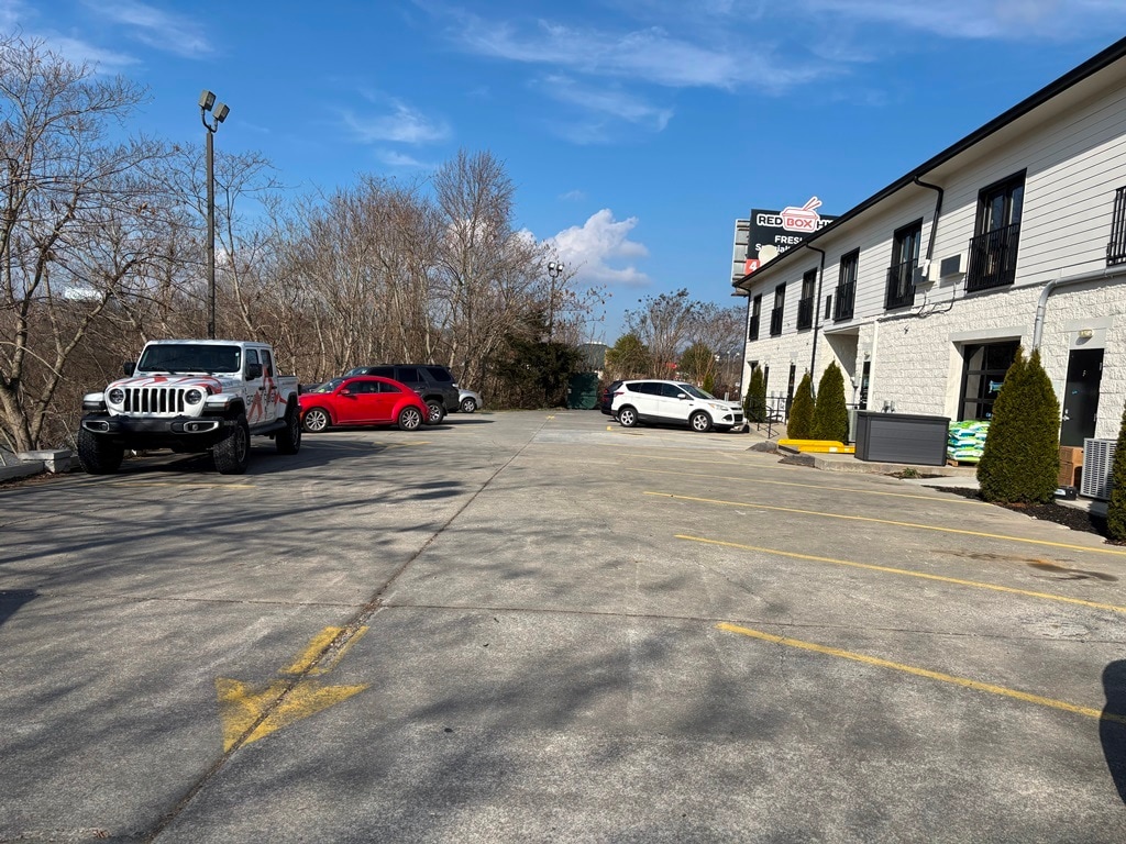 2040 Winfield Dunn Pky, Sevierville, TN 37876 - Lot 4 -  - Autre - Image 1 of 4