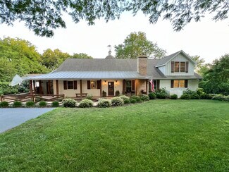 Plus de détails pour 204 Country Commons Rd, Trout Valley, IL - Spécialisé à vendre