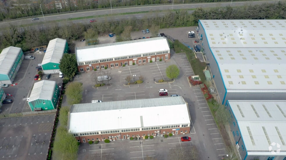 Ely Rd, Reading à louer - Vidéo aérienne – Image 2 sur 17