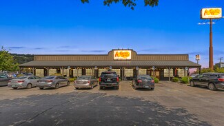 Plus de détails pour 800 Happy Valley St, Cave City, KY - Local commercial à vendre
