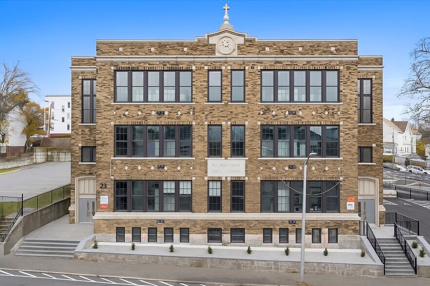 22 Waverly St, Worcester, MA à vendre - Photo de l’immeuble – Image 1 sur 24