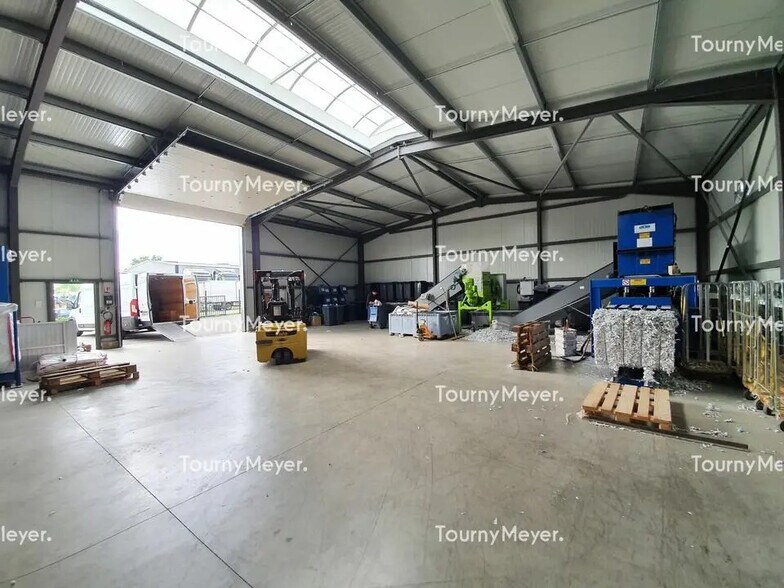 Industriel/Logistique dans Saint-Loubès à louer - Photo intérieure – Image 2 sur 3