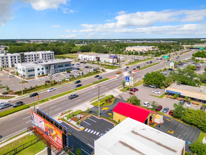 12324 W Colonial Dr, Winter Garden, FL à louer - Photo de l’immeuble – Image 3 sur 11