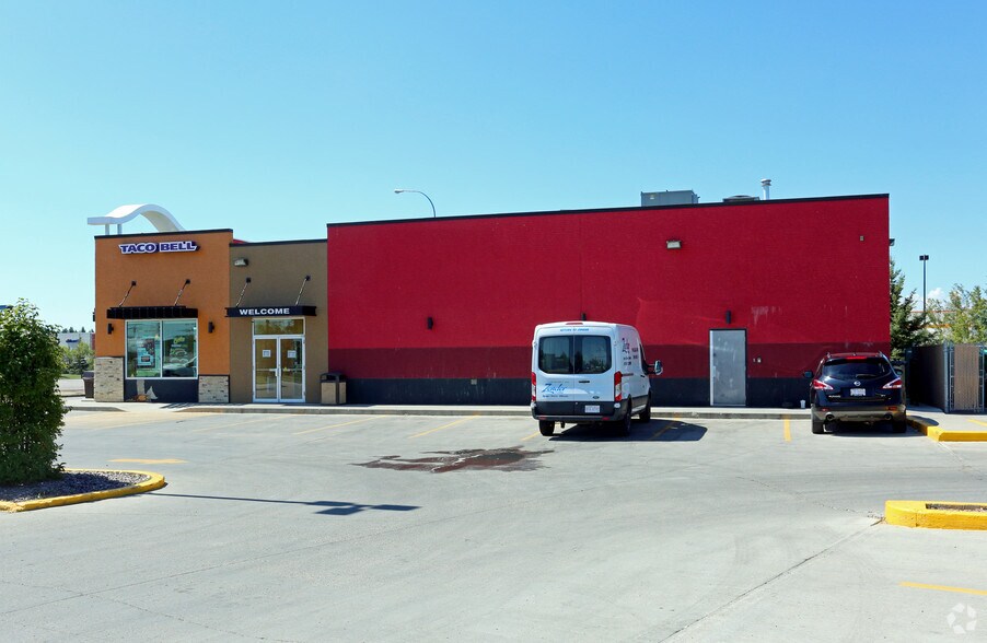 170 16A Hwy, Spruce Grove, AB à vendre - Photo de l’immeuble – Image 3 sur 5