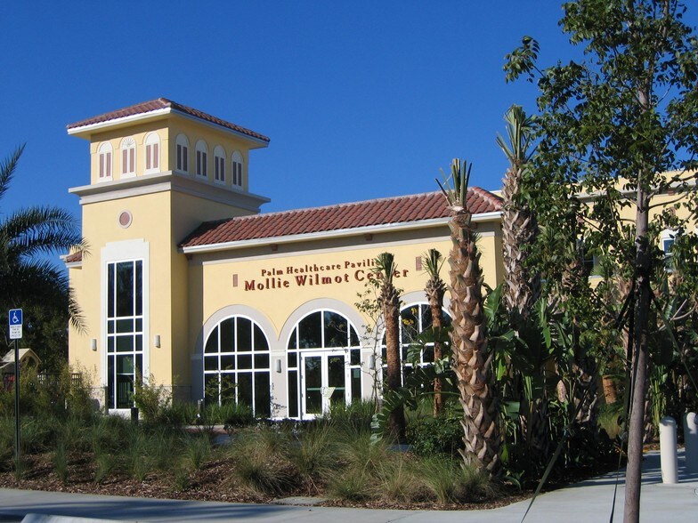 5205 Greenwood Ave, West Palm Beach, FL à louer - Photo de l’immeuble – Image 2 sur 7