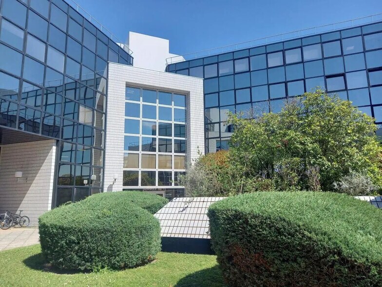 5 Avenue Albert Durand, Blagnac à louer - Photo de l’immeuble – Image 1 sur 7
