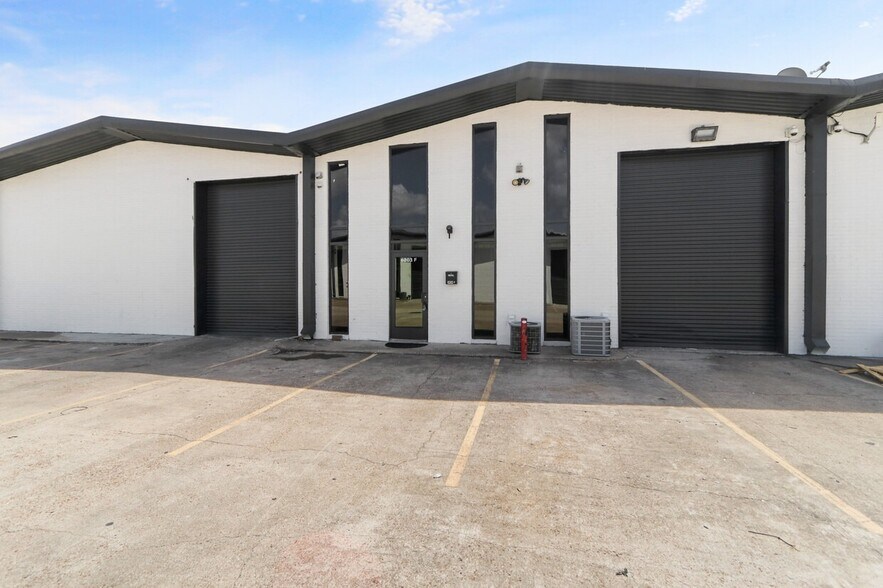 6201-6205 W 34th St, Houston, TX à louer - Photo de l’immeuble – Image 3 sur 20